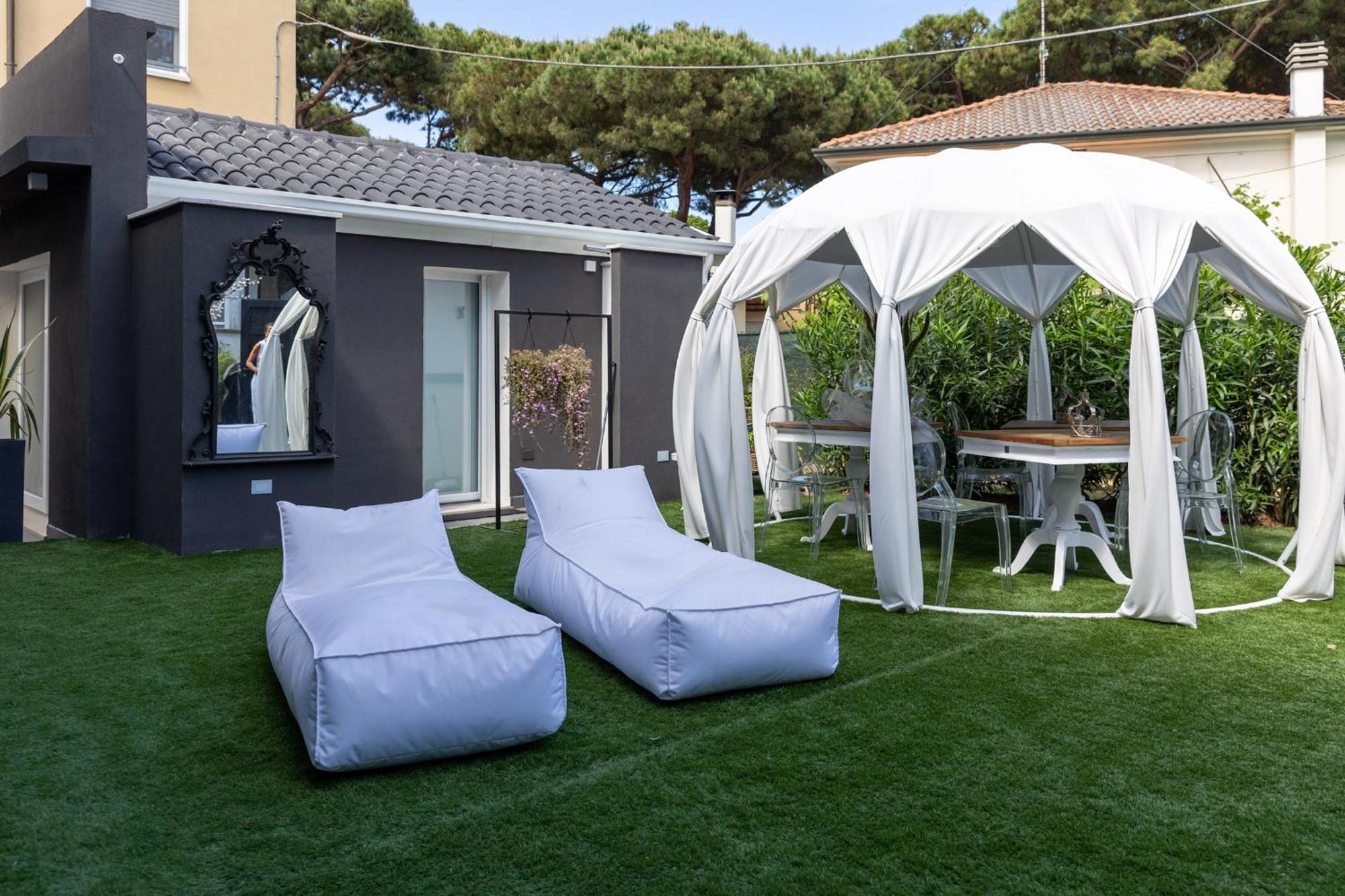 Villa Monti Suites&Aparts Cesenatico Buitenkant foto