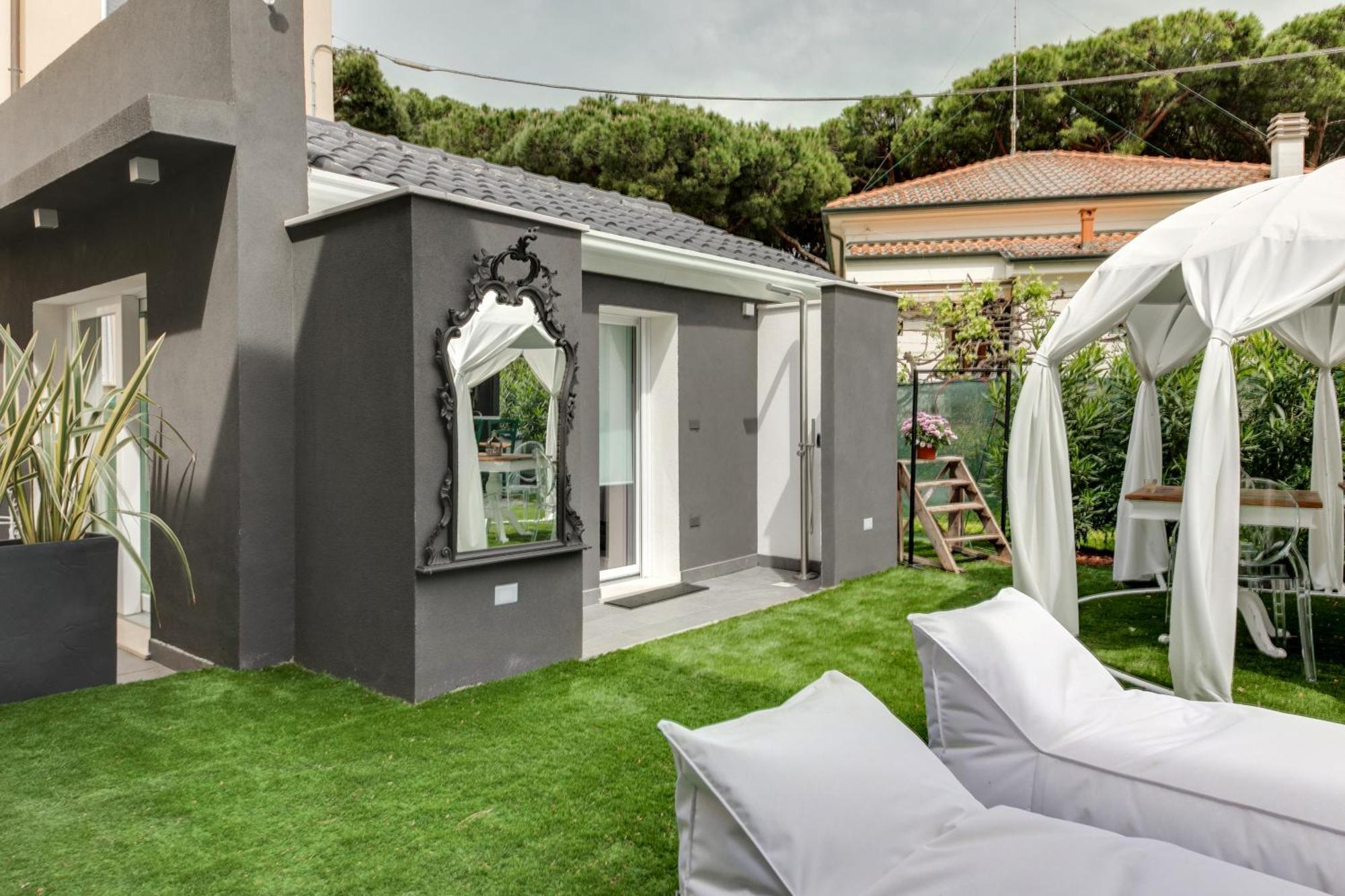 Villa Monti Suites&Aparts Cesenatico Buitenkant foto